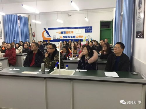 以英語國培為翼，展教學(xué)成果之光——記我校承辦英語國培成果展示活動